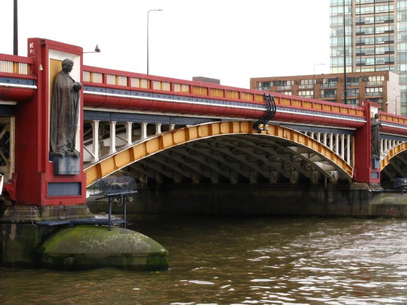 伦敦沃克斯豪尔桥Vauxhall Bridge